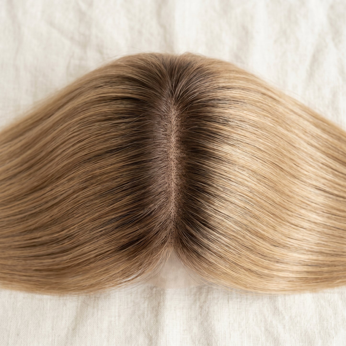 QOGH Hair Topper Rooted #P6/22 top view parting